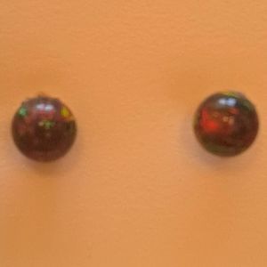 Gorgeous Opal 14k earrings.